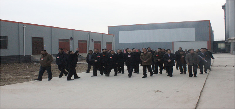 Chen Yibin, Chairman of the Group, report the development status of the Group to various NPC members